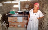 Entregan 180 estufas ecoeficientes a comunidades indígenas en La Guajira