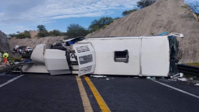 Al menos 16 fallecidos tras accidente de autobús en suroeste de México