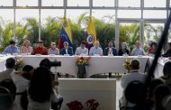 Comienza nuevas negociaciones con Eln sacudidas por supuesto complot contra Fiscal
