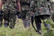 Colombia y los disidentes de las Farc iniciarán diálogos de paz y tregua en octubre