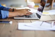 Los colombianos ya pueden obtener la copia de su registro civil de manera digital