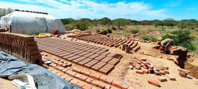 Ladrillos más resistentes gracias al aumento de temperatura en el proceso de cocción, elaborados en Las Casitas