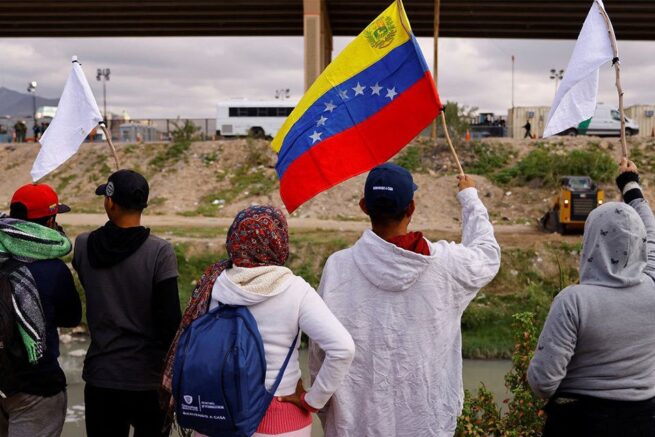 EE.UU. ofrece amparo migratorio a casi medio millón de venezolanos