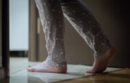 Demasiados paseos nocturnos al baño: qué es la nocturia y cómo puede atajarse