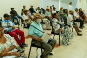 Corpoguajira firma acuerdos con la comunidad para proteger los pastos marinos en el DRMI SAWAIRU
