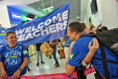 Regresaron 45 docentes enviados por el Gobierno del Cesar a Canadá, para perfeccionar el inglés