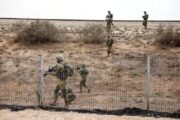 Israel recluta a 300.000 reservistas y pasa a la ofensiva