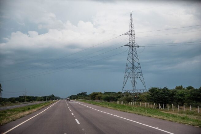 Transición energética sí, pero ajustada a la realidad del país, dijo experto en simposio en la UNAL-La Paz