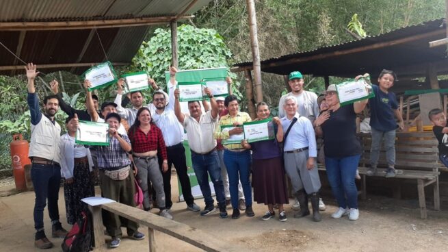 Ocho familias víctimas del conflicto reciben tierras del narcotraficante Gonzalo Rodríguez Gacha