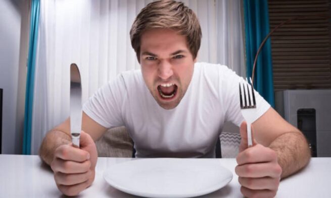 Por qué nos pone de mal humor tener hambre