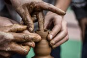 Reconocerán los aportes y el legado de las personas mayores de 70 años en las culturas, las artes y los saberes