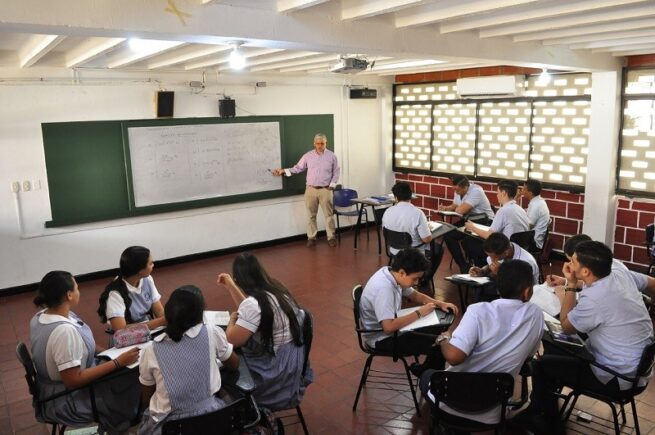 Se inicia calendario académico 2024; aún hay matrículas en los establecimientos educativos oficiales
