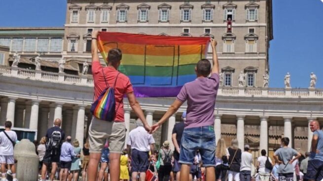 El papa dice que las bendiciones LGBTQ+ son para individuos, no para aprobar uniones