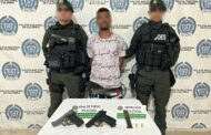 Hombre llevaba en un bolso dos armas traumáticas modificadas; fue capturado