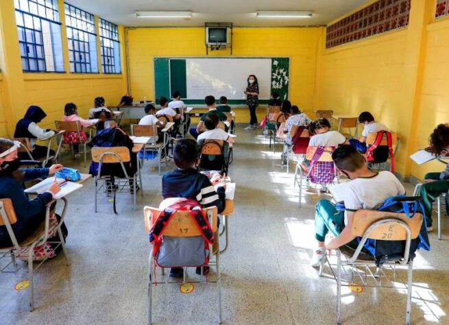 El sector educativo adelanta acciones para prevenir y mitigar el impacto del fenómeno de El Niño