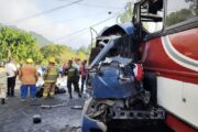 Al menos 17 muertos y 14 heridos en choque entre autobuses en Honduras