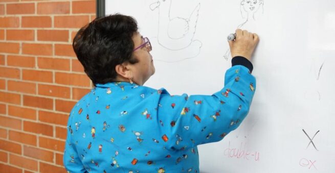 Más de 330 mil maestros se benefician con el nuevo modelo de salud para docentes que empieza su transición el 1° de mayo