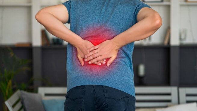Estos son los riesgos -incluso psicológicos- de ignorar un dolor de espalda
