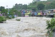 Advierten riesgos por temporada de lluvias y posible consolidación de La Niña
