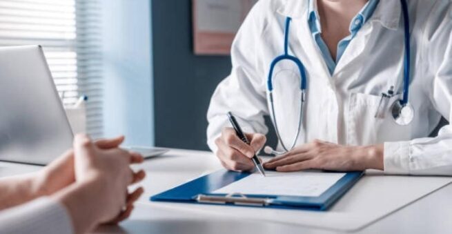 El nuevo sistema de salud de profesores necesita mejoras a la mayor brevedad