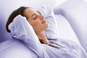 ¿Tienes problemas para dormir? Considera estos ejercicios de respiración
