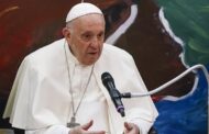 El papa llama 