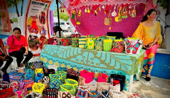 Feria artesanal para fortalecer la economía y la cultura wayuu en Manaure, La Guajira