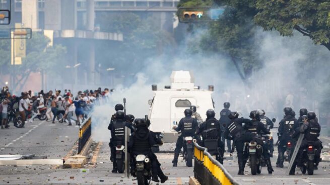 Represión de protestas tras la reelección de Maduro deja al menos dos muertos