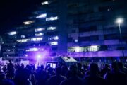 Dos muertos y una docena de heridos en Italia tras desplomarse una pasarela en bloque de viviendas