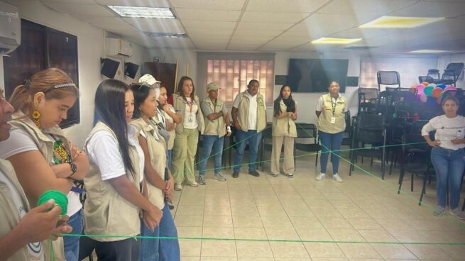 Profesionales de unidades móviles en La Guajira reciben curso en primeros auxilios psicológicos