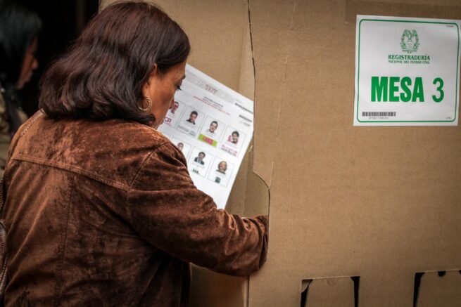 Persiste brecha de desigualdad en la representación política de las mujeres en Colombia