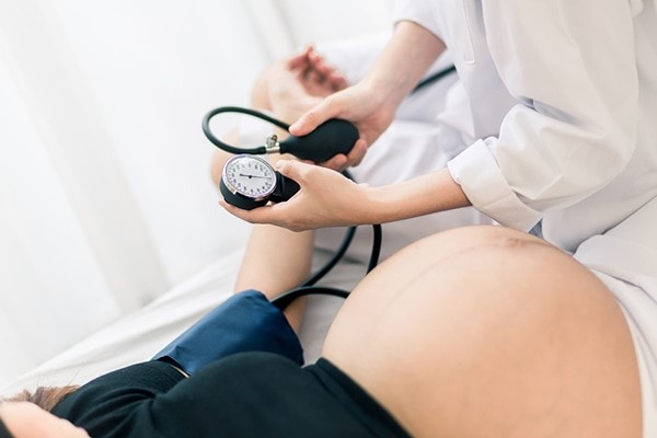¿Por qué algunas mujeres desarrollan preeclampsia? Conoce cuáles son los factores de riesgo