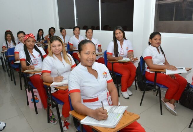 Instituto Técnico Comfacesar recibió acreditación Sena en ocho de sus programas