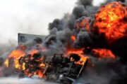 Por lo menos 48 muertos cuando camión de gasolina choca con otro camión en Nigeria