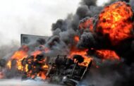 Por lo menos 48 muertos cuando camión de gasolina choca con otro camión en Nigeria