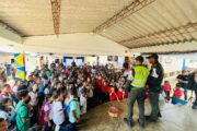 Policía Metropolitana de Valledupar fomenta entornos seguros en escuela rural mixta de Atánquez
