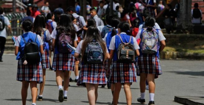 MinEducación fija incremento de matrículas y costos educativos en colegios privados para 2025