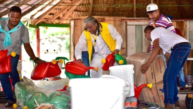 Comunidades de Villa Germania y Azúcar Buena en Valledupar recibieron kits agropecuarios