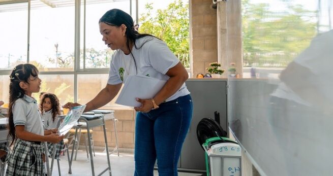 Emiten Decreto que establece el porcentaje de bonificación para docentes y directivos docentes oficiales