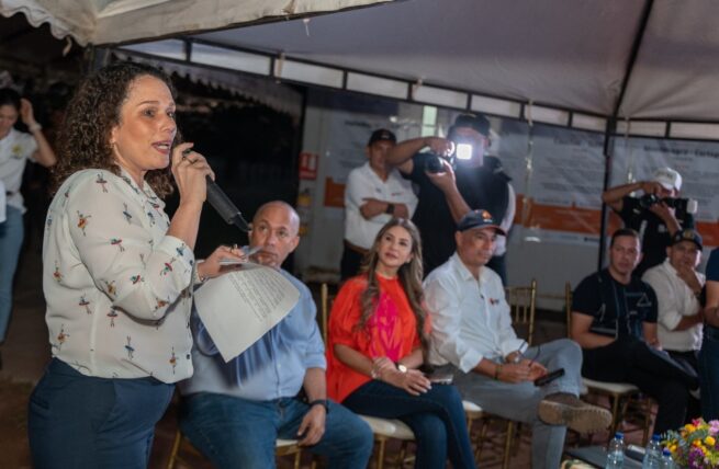 Gobernadora del Cesar le entregó a Mintransporte los tramos de los 275 nuevos kilómetros por construir en 2024-2027