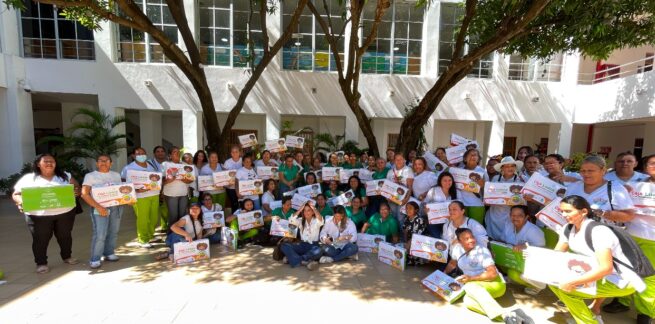 Bienestar Familiar entrega bonos y kits lúdicos a madres comunitarias en Cesar