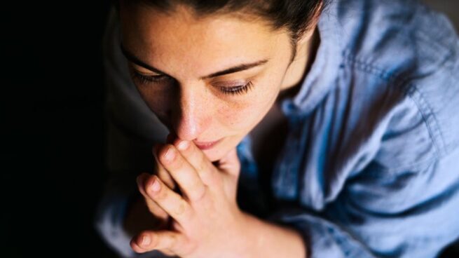 La soledad afecta el sueño de la generación Z