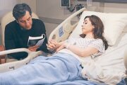¿Tu pareja tiene una enfermedad crónica? Consejos para apoyar a un compañero que sufre