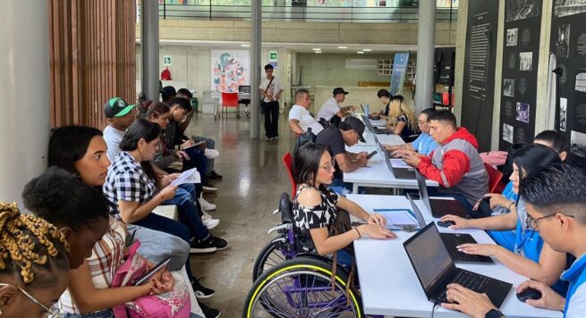 Entidades públicas deben reportar empleos de carrera en vacancia