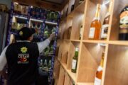 Grupo Anticontrabando verifica calidad del licor en Valledupar