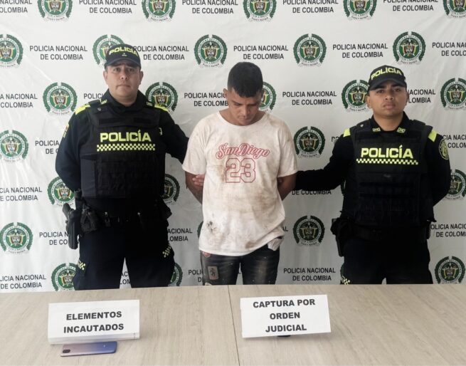 Hombre involucrado en una riña, tenía orden de captura por los delitos de homicidio y porte ilegal de armas de fuego