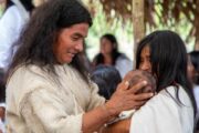 Parteras y parteros de La Guajira podrán certificar nacimiento; hay otros departamentos