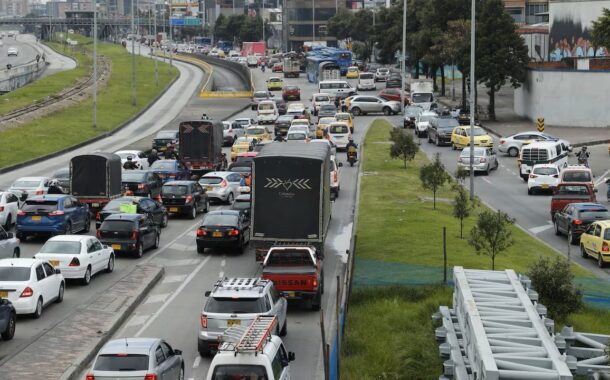Más de 2.8 millones de vehículos y 1.3 millones de pasajeros se movilizarán durante el puente festivo