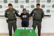 Mujer capturada en La Gloria, Cesar, presunta integrante del Clan del Golfo