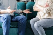 Este sencillo mensaje, recomendado por una psicóloga, puede mejorar tus relaciones